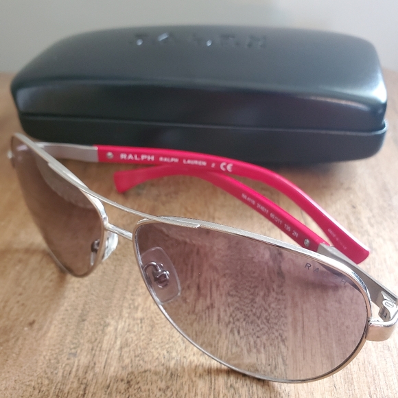 Ralph Lauren sunglasses - Picture 2 of 3